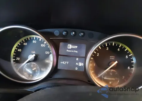 2012 Mercedes-Benz R 350 4Matic z USA, uszkodzony, nr VIN 4JGCB5HE5CA146828